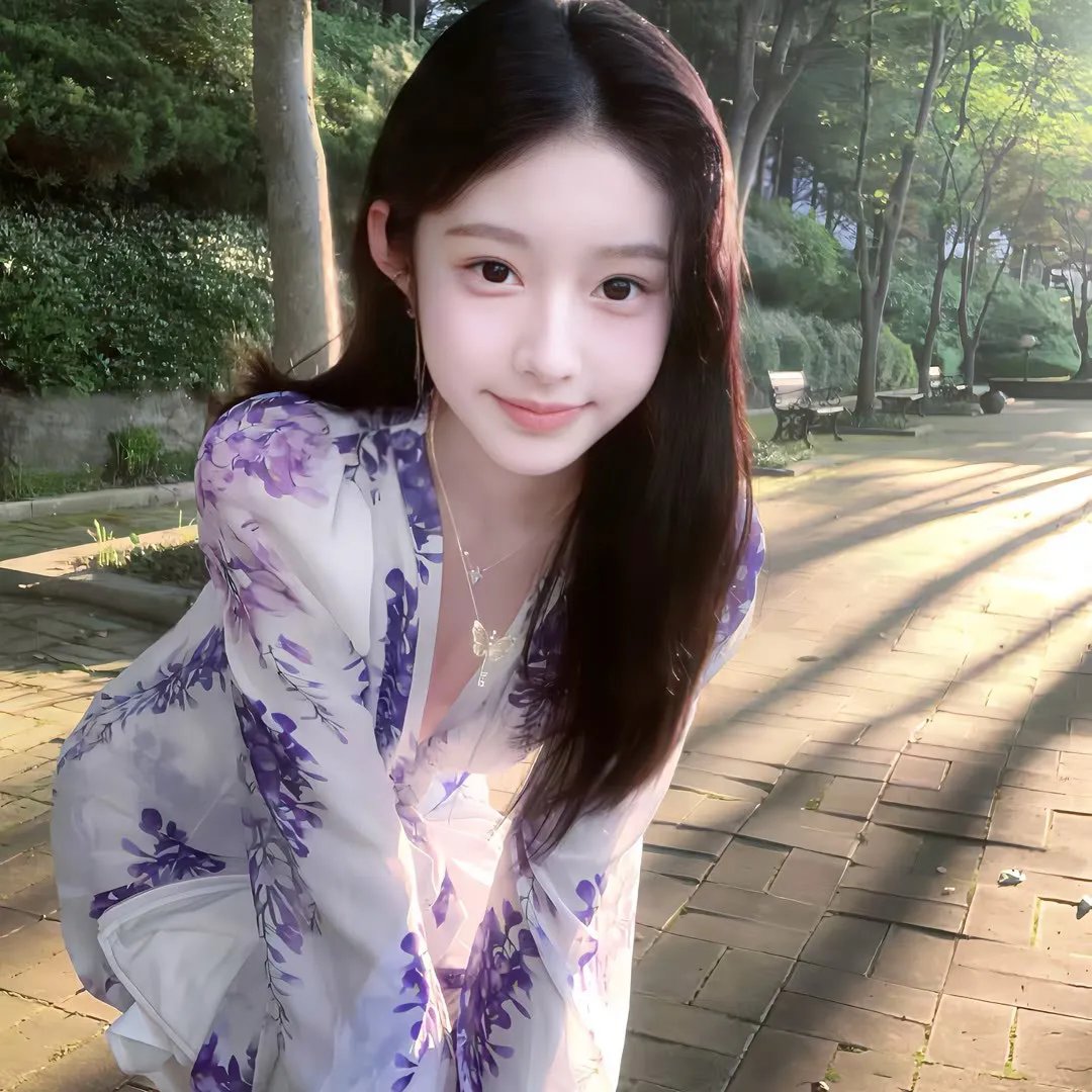 高墙、黑色与帅小伙
